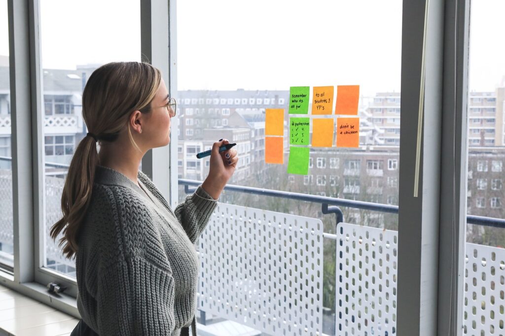 Studiu de caz: De la dileme în antreprenoriat, la claritate și rezultat prin business coaching